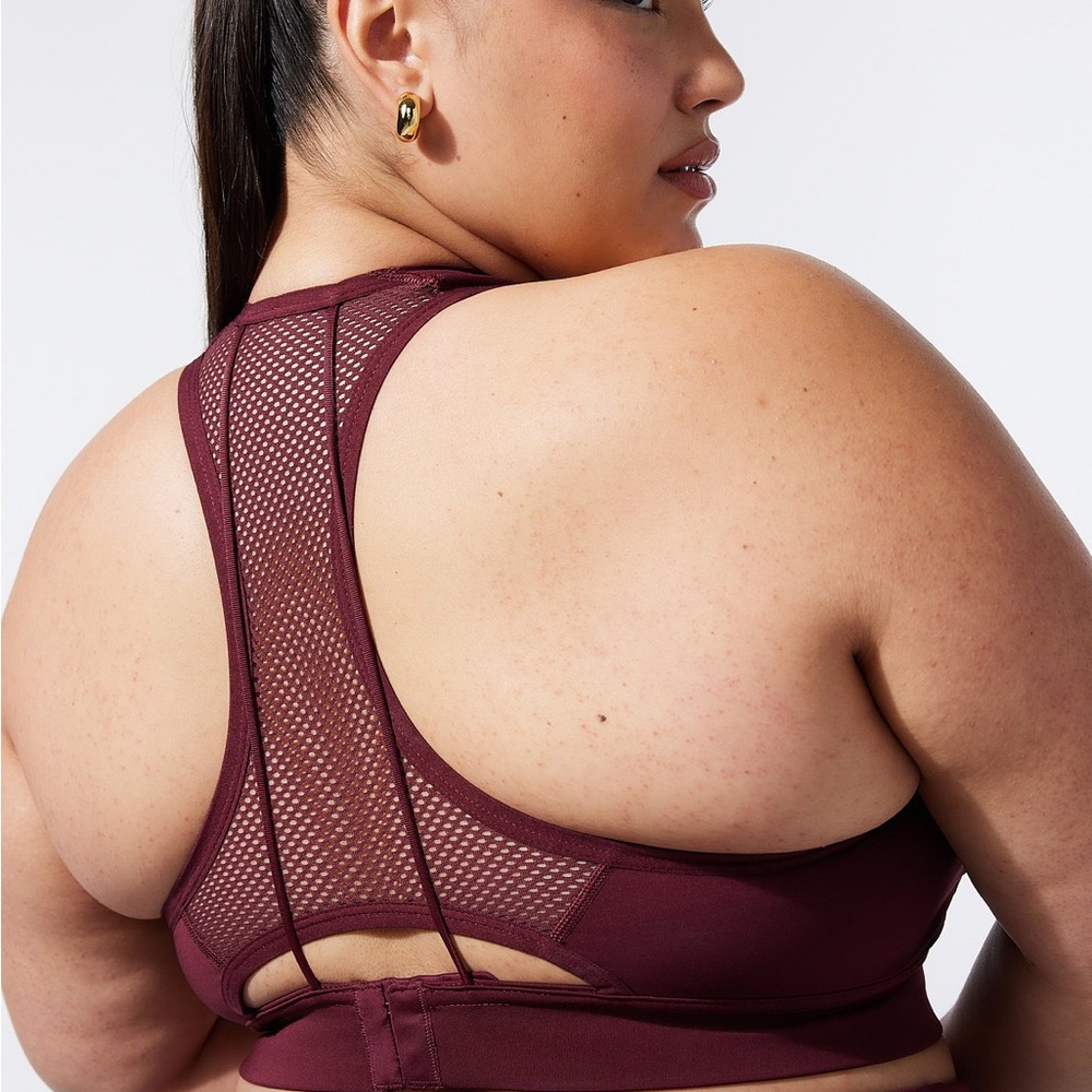SET - Savage X Fenty Burgundy Sports Bra & Leggings - Picture 4 of 8